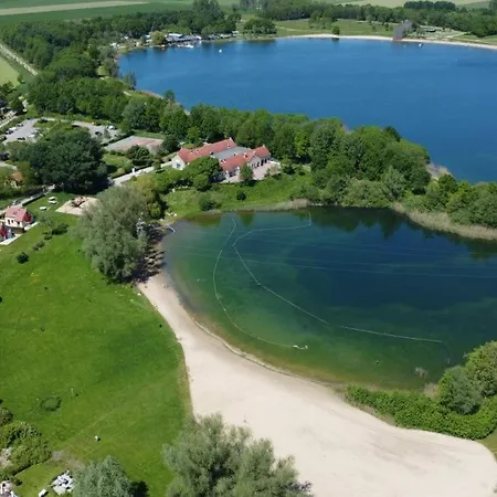 Forest Vacation Home -Fenced Garden- Semesterbostad Ewijk
