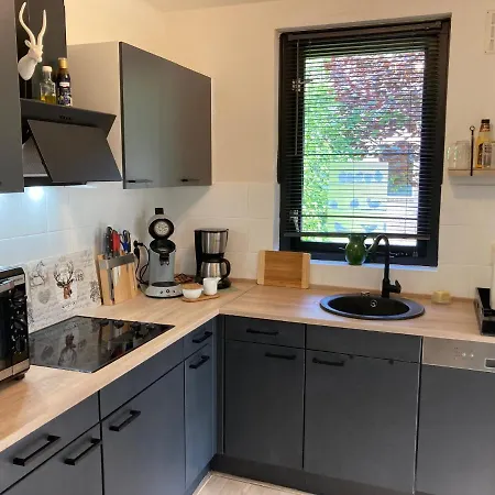 Semesterbostad Forest Vacation Home -Fenced Garden-