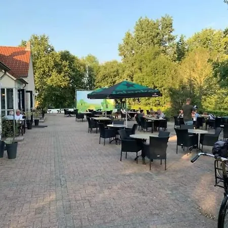 Semesterbostad Forest Vacation Home -Fenced Garden- *