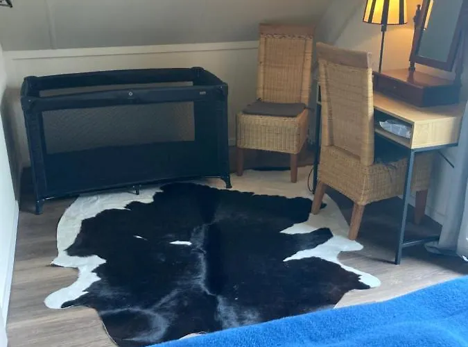 Forest Vacation Home -Fenced Garden- Semesterbostad Ewijk