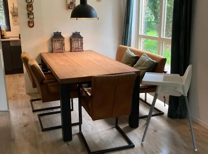 Semesterbostad Forest Vacation Home -Fenced Garden-