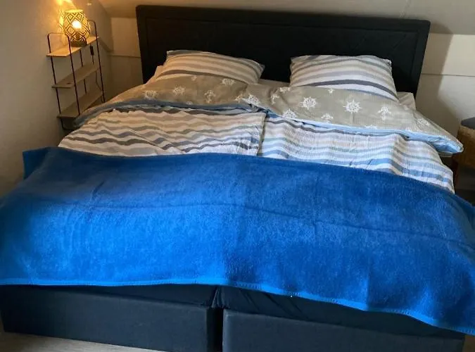 Forest Vacation Home -Fenced Garden- Semesterbostad